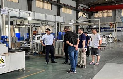 Leaders of XCMG, Zoomlion, and Liugong visited the HEADMAN workshop