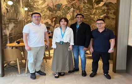 Dominican customers visit and inspect Headman factory
